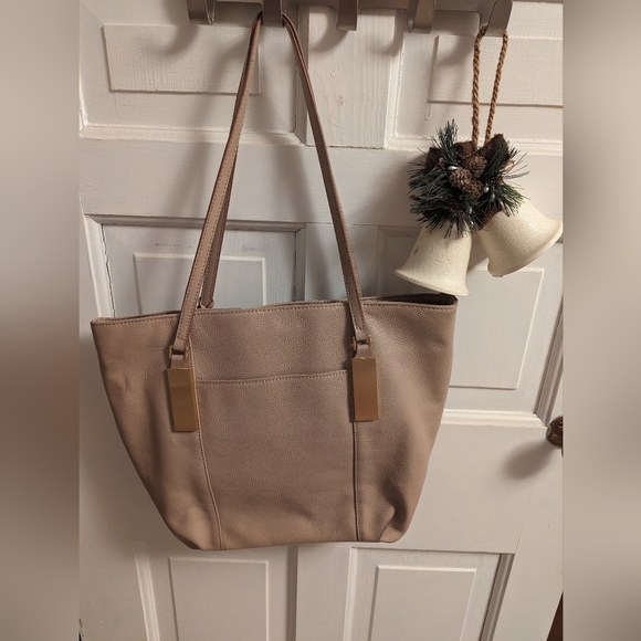 Calvin Klein purse 👜 - Picture 3 of 3